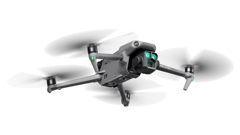Drone DJI Mavic in volo
